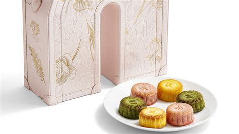 gucci mooncame|It's All About Lavish And Luxe Mooncakes For The Mid.